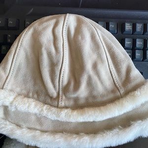 UGG winter hat, small, very good condition